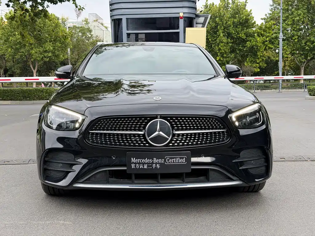 Mercedes-Benz E-Class — миниатюра 6