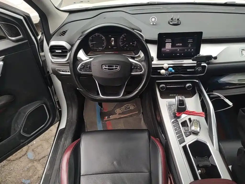 Geely Binyue — миниатюра 15