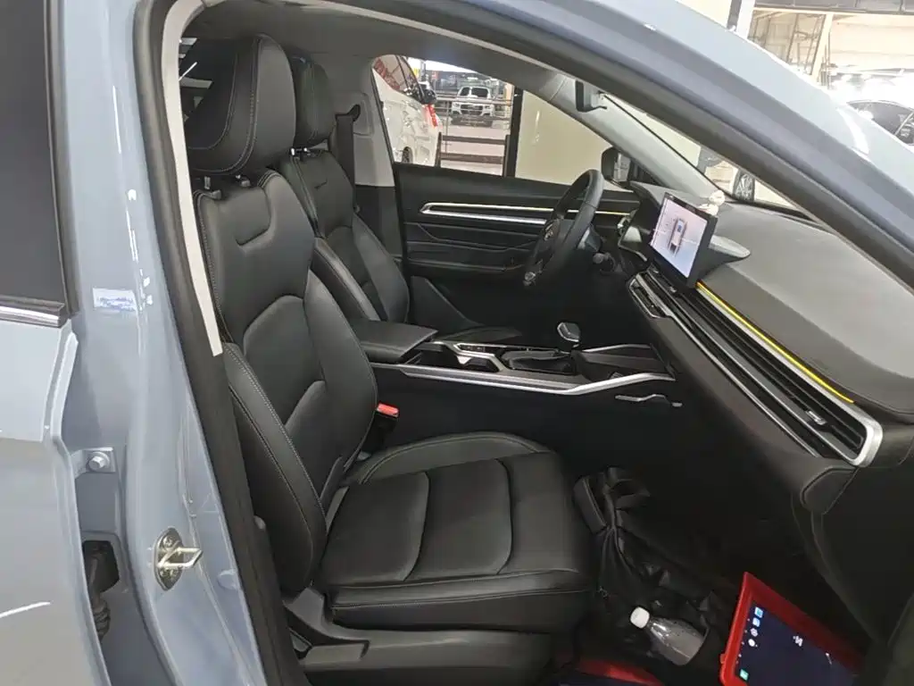 Geely Emgrand — миниатюра 25