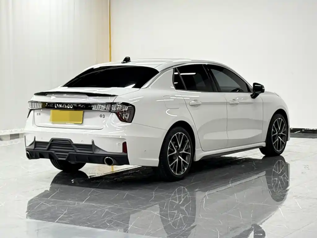 Lynk & Co 03 — миниатюра 6