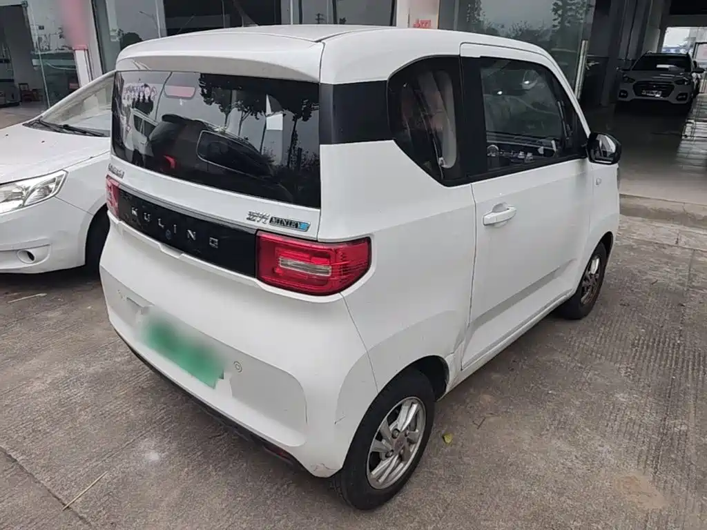 Wuling MINIEV — миниатюра 7