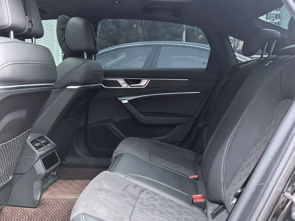 Audi A6L — миниатюра 7