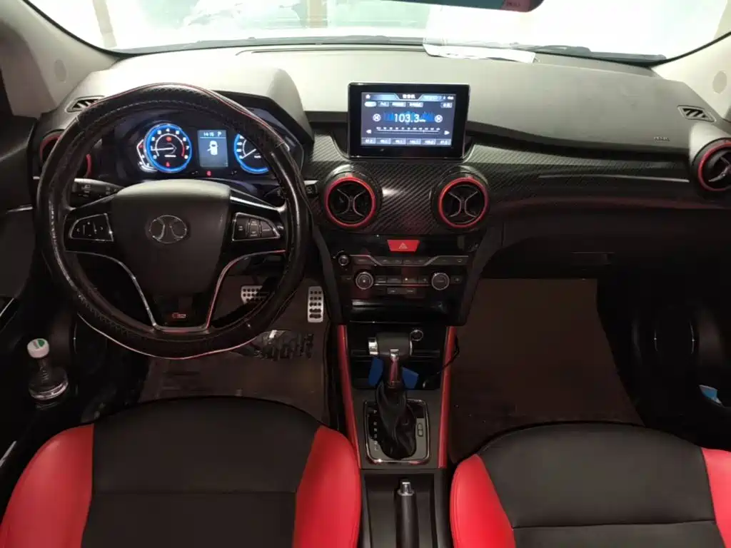 BAIC Senova X25 — миниатюра 10