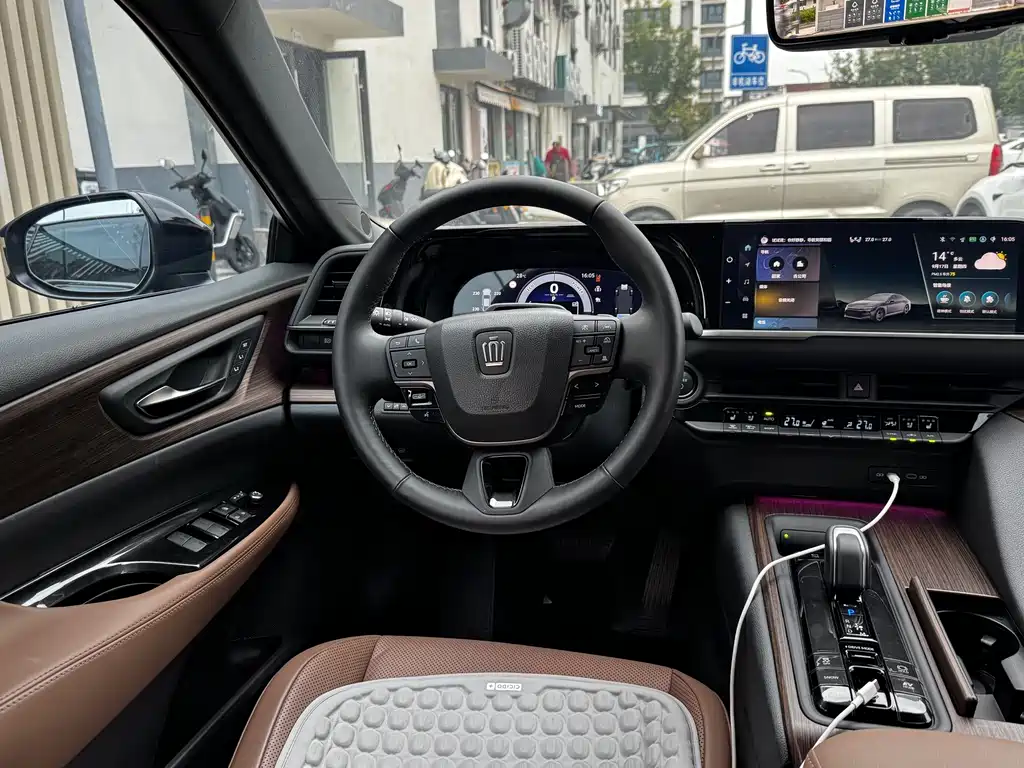 Toyota Crown (Import) — миниатюра 8