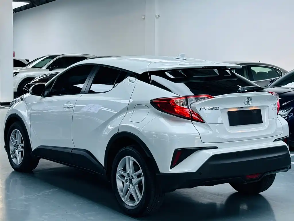 Toyota C-HR — миниатюра 13