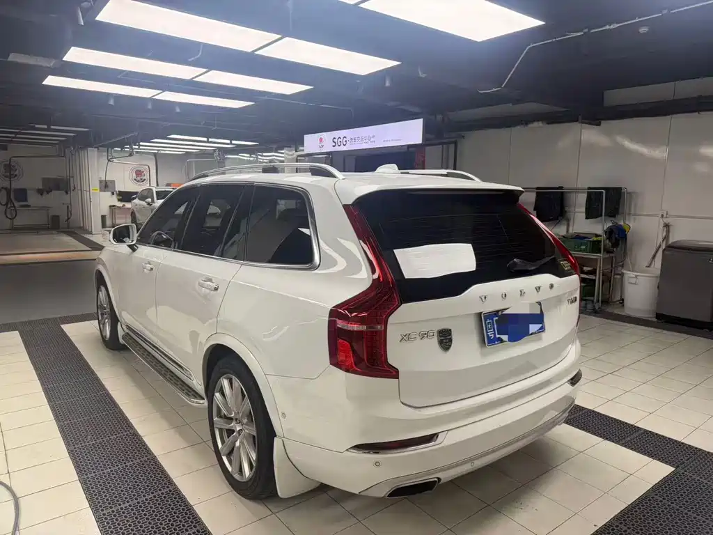 Volvo XC90 — миниатюра 4