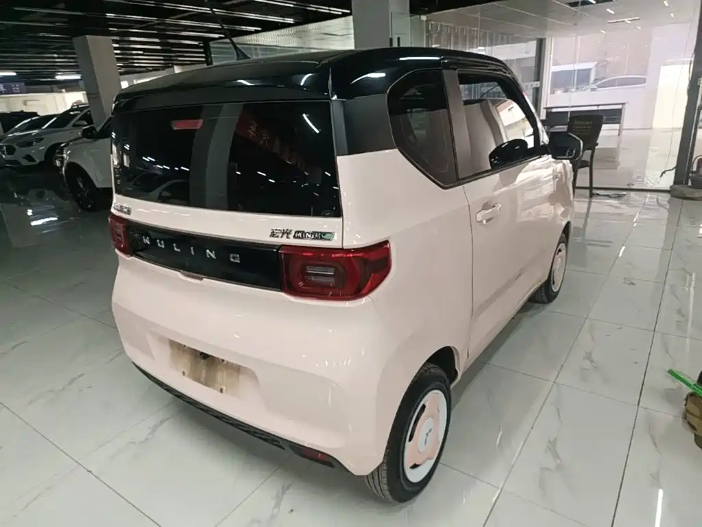 Wuling MINIEV — миниатюра 7