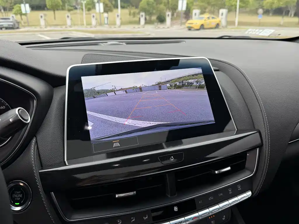 Cadillac CT5 — миниатюра 9