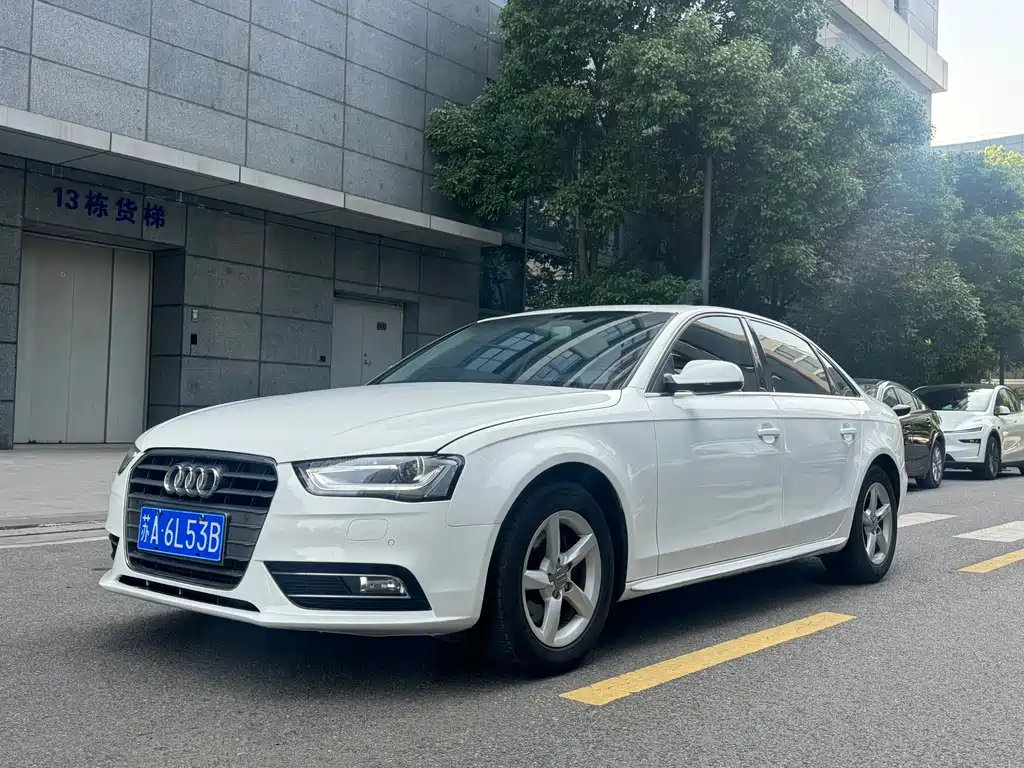 Купить Audi A4L