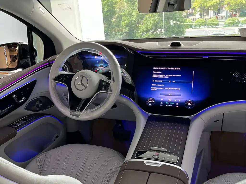 Mercedes-Benz EQS SUV — миниатюра 13