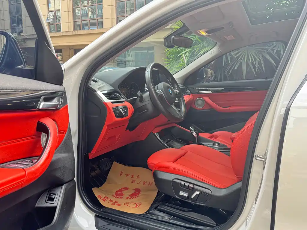 BMW X2 2021 sDrive25i M