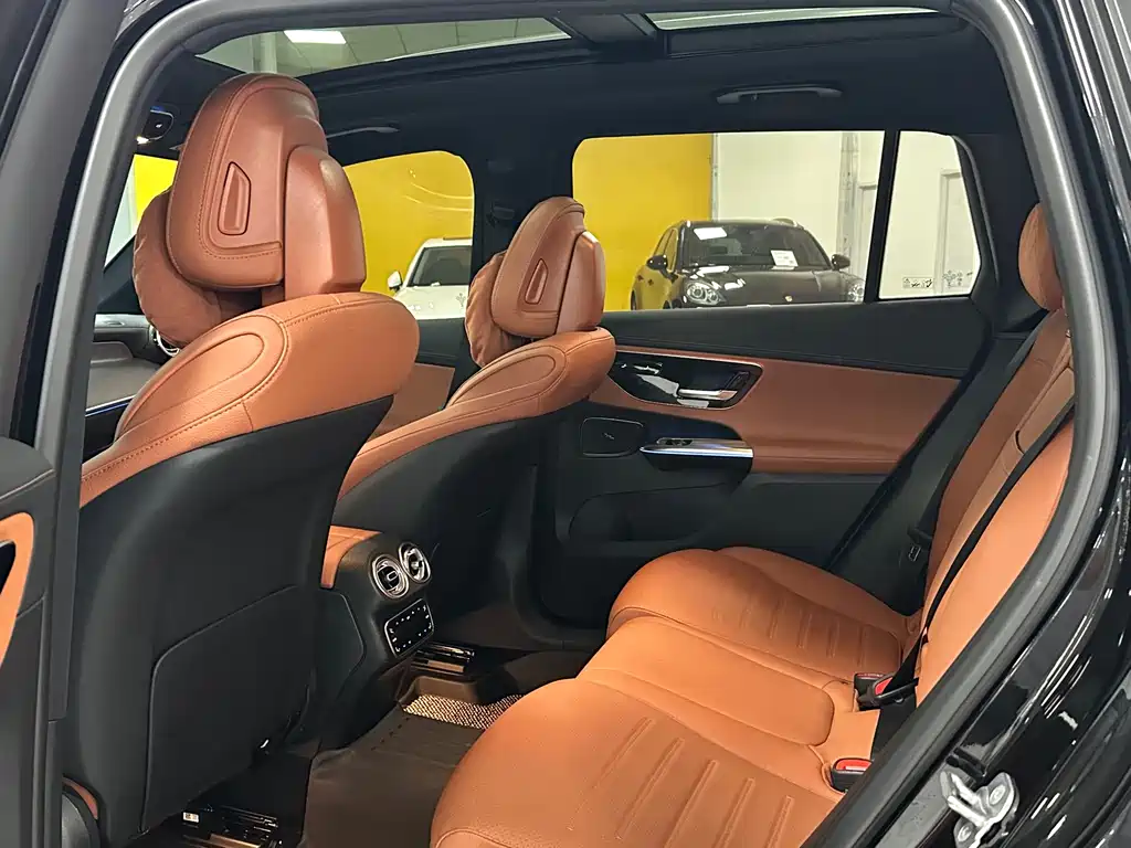 Mercedes-Benz GLC 2024 GLC 260 L 4MATIC Luxury 5 мест