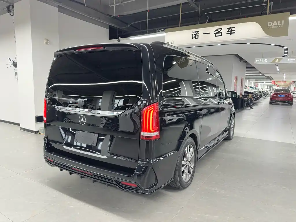 MERCEDES-BENZ V CLASS