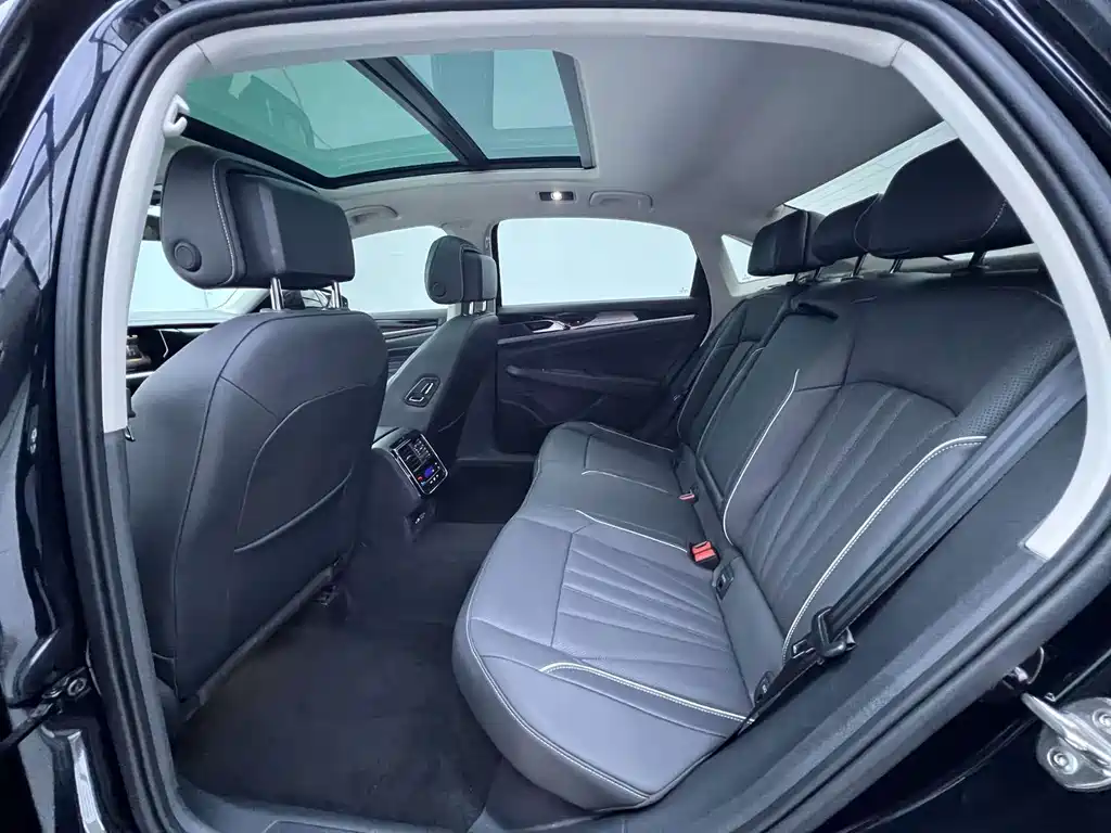 Volkswagen Passat — миниатюра 7
