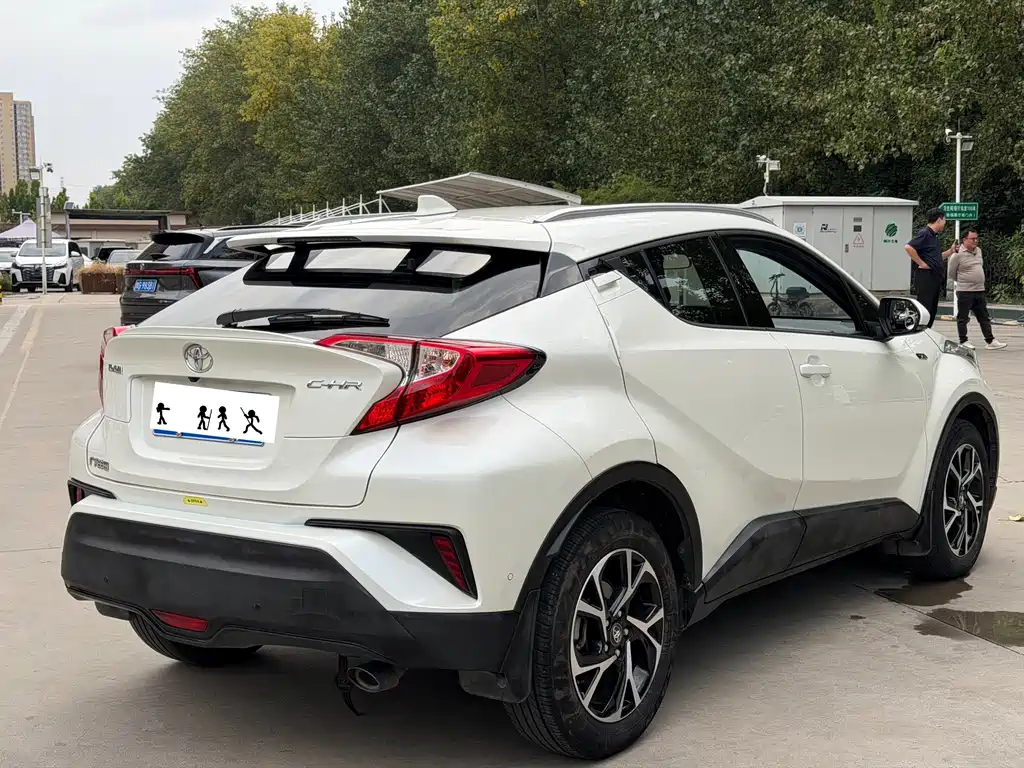 Toyota C-HR — миниатюра 9