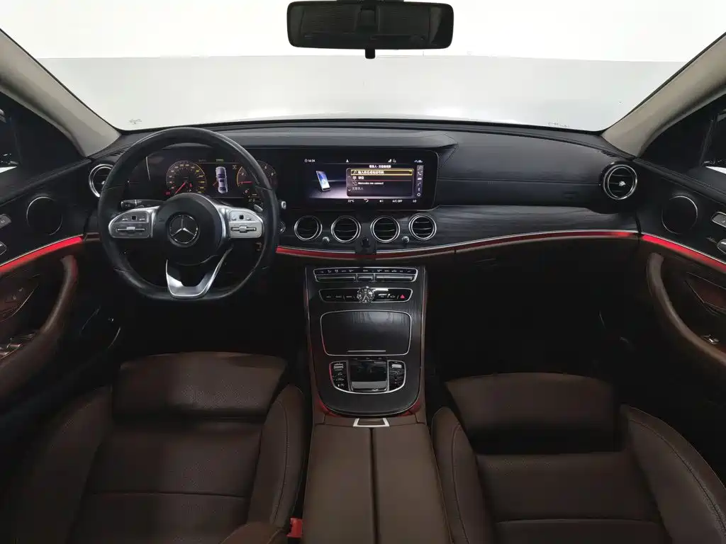 Mercedes-Benz E-Class — миниатюра 5