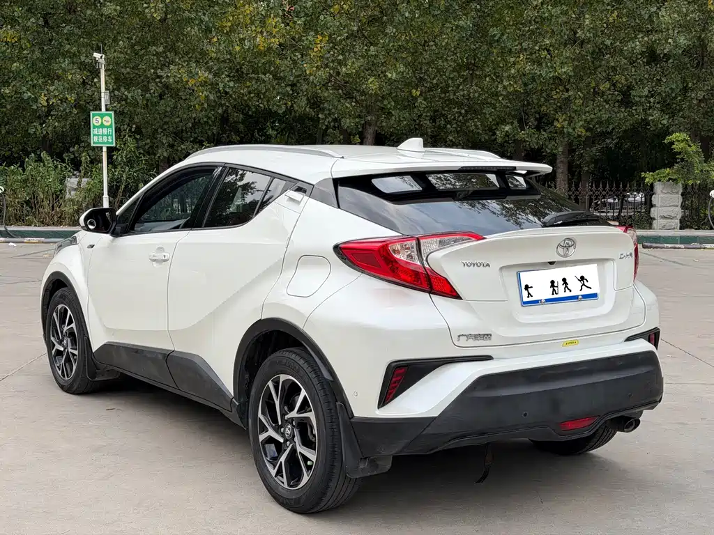 Toyota C-HR — миниатюра 7