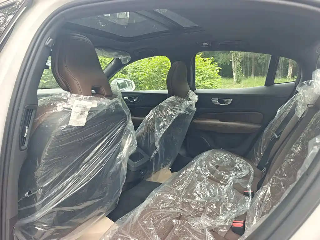 Volvo S60 2025 B4 Luxury