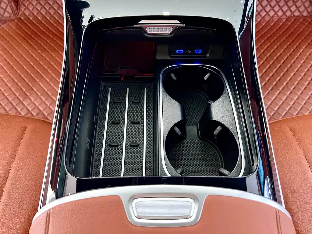 Mercedes-Benz S-Class — миниатюра 17