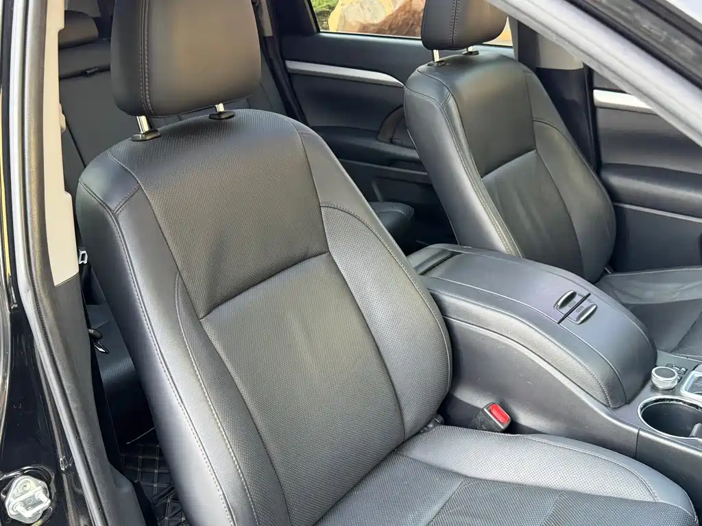 Toyota Highlander — миниатюра 20