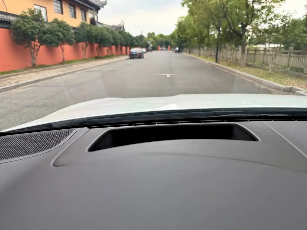 Porsche Cayenne — миниатюра 15
