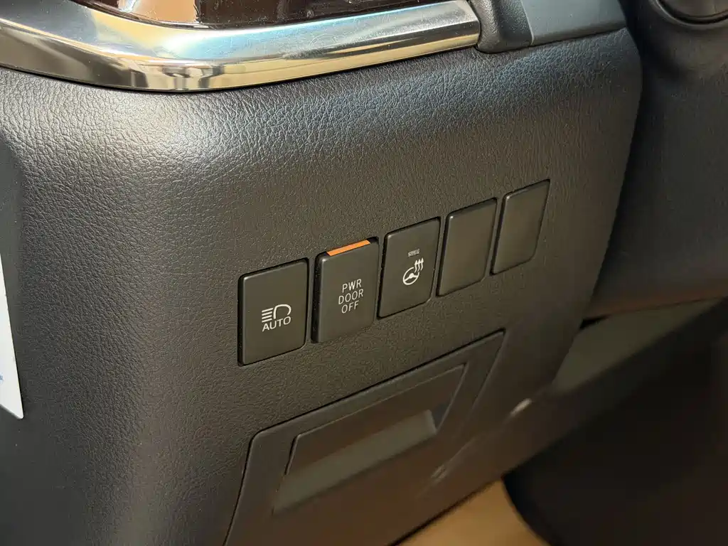 Toyota Alphard 2018 3.5L Luxury