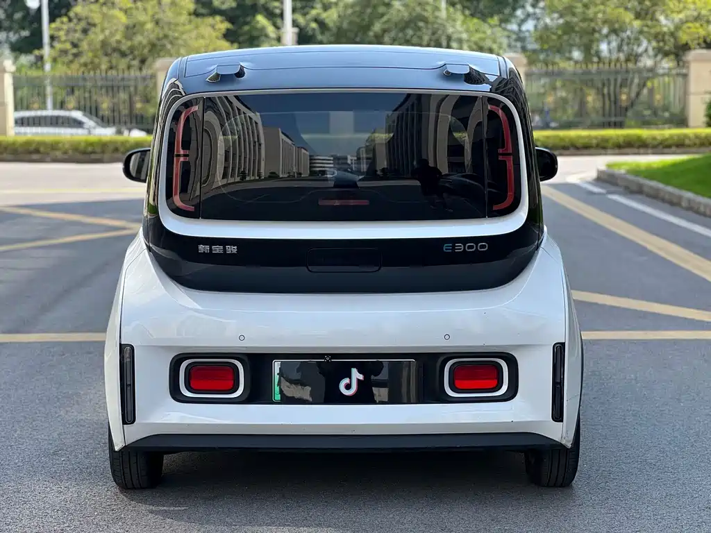Baojun E300 — миниатюра 5