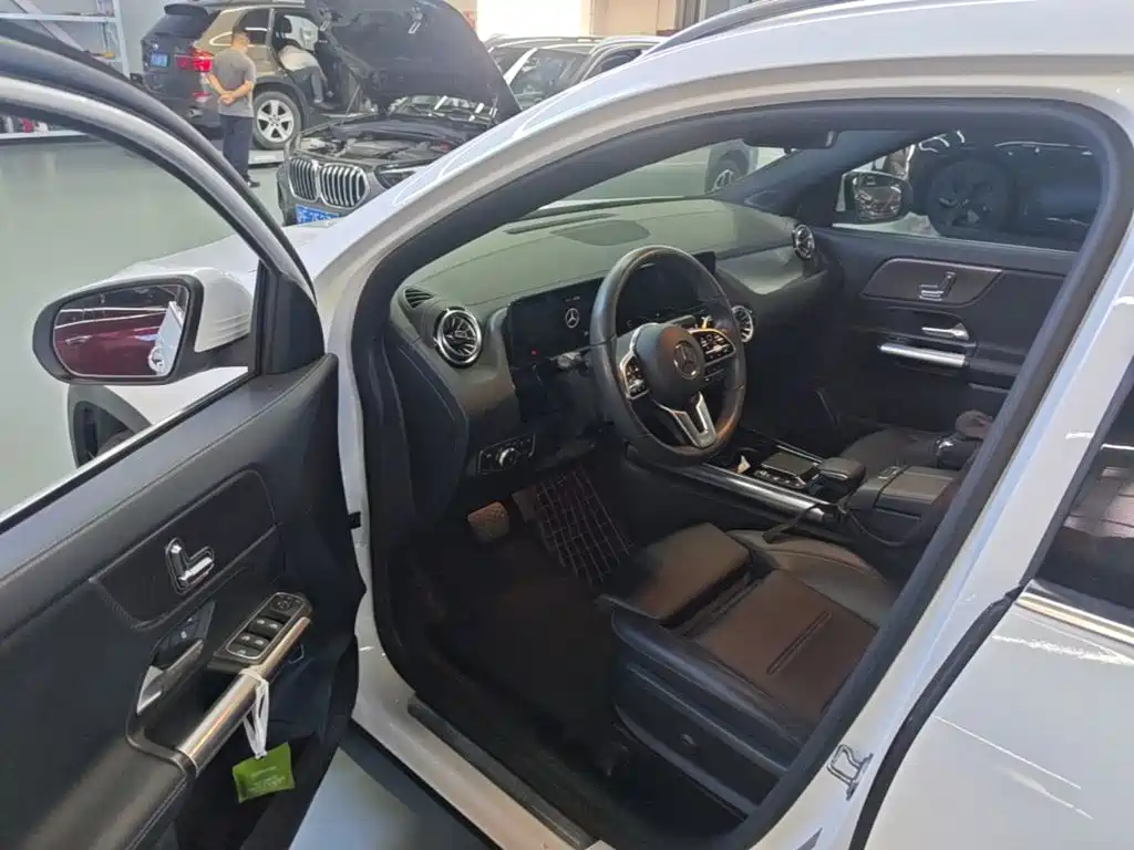Mercedes-Benz GLA — миниатюра 16