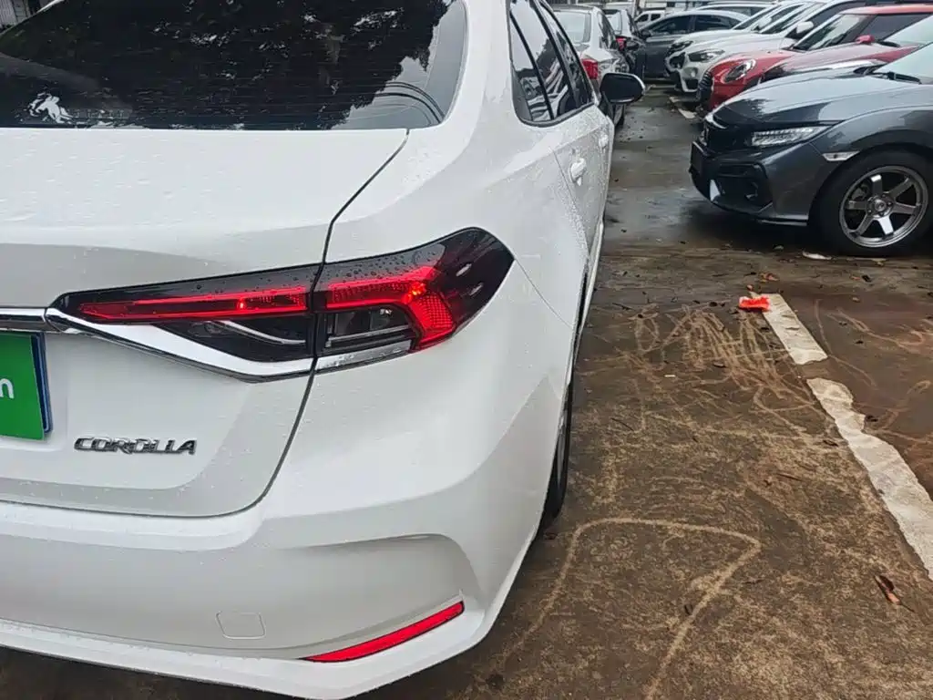 Toyota Corolla — миниатюра 8