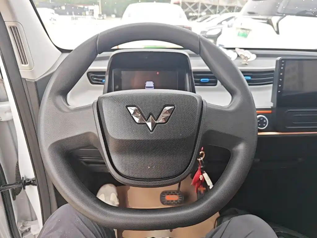 Wuling MINIEV — миниатюра 11