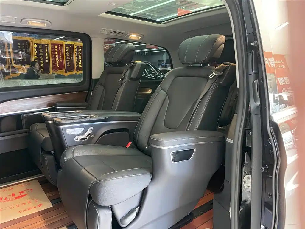 MERCEDES-BENZ V CLASS