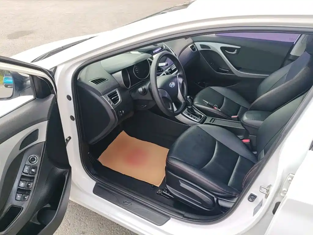 Hyundai Elantra Langdong — миниатюра 16