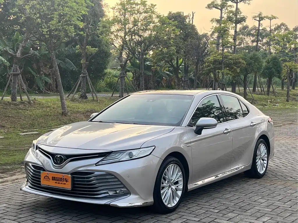 Toyota Camry 2019