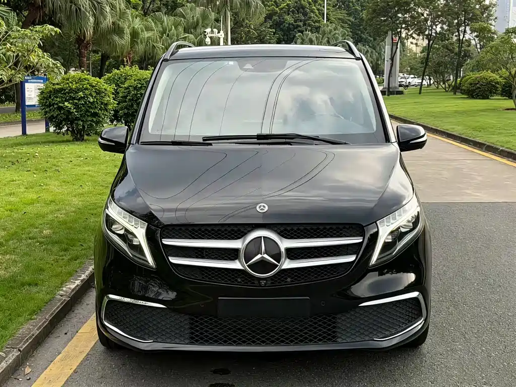 Mercedes-Benz V-Class — миниатюра 2