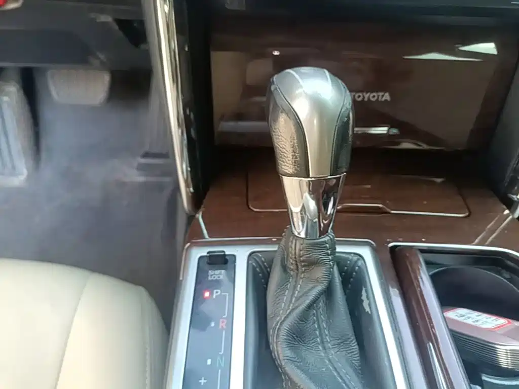 Toyota Reiz — миниатюра 14