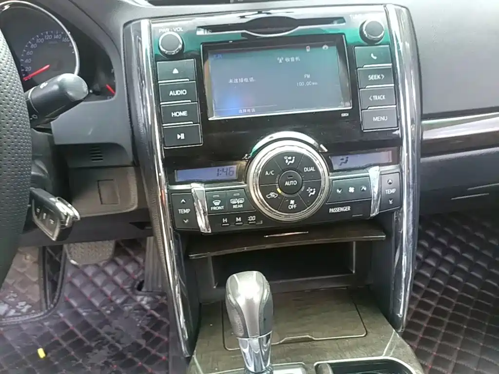 Toyota Reiz — миниатюра 13