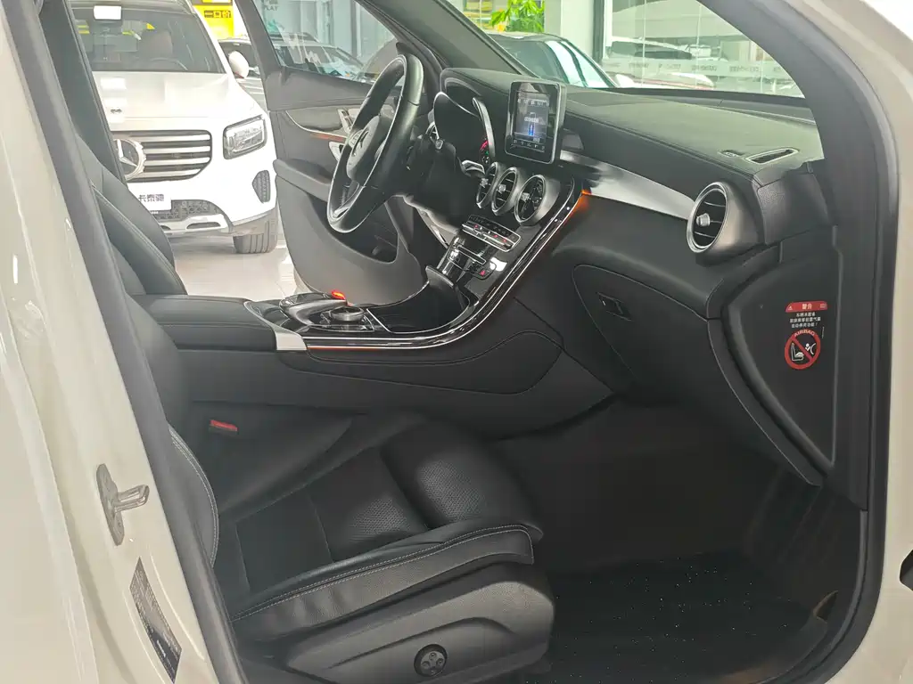 Mercedes-Benz GLC 2019 GLC 260 4MATIC