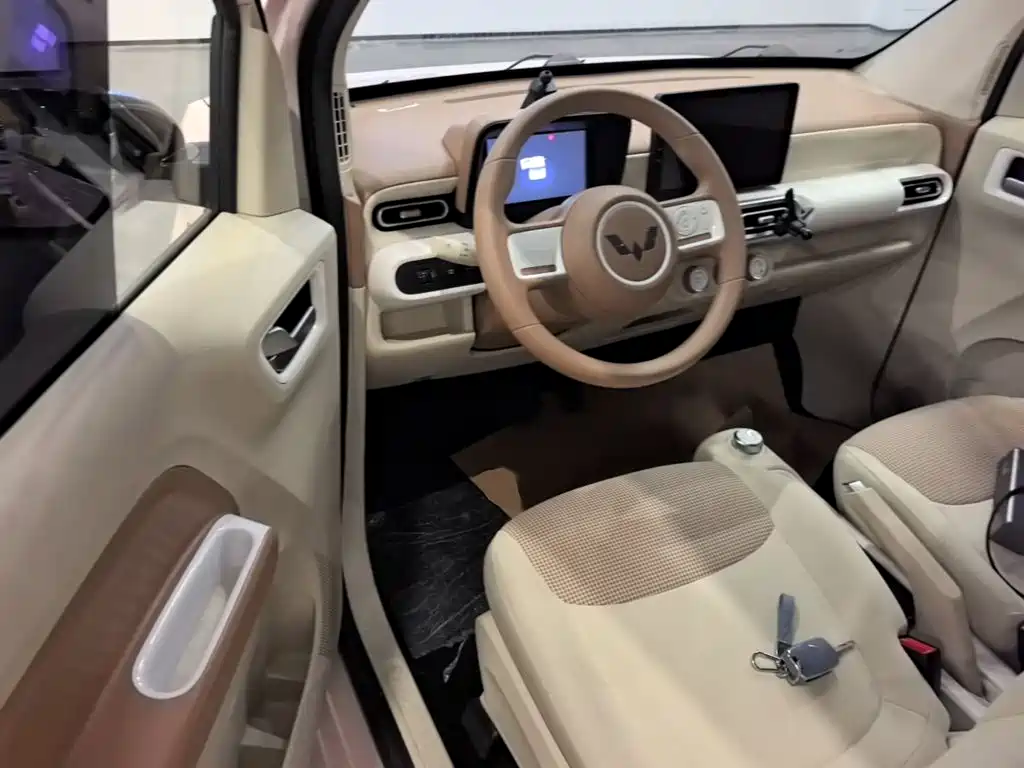 Wuling MINIEV — миниатюра 16