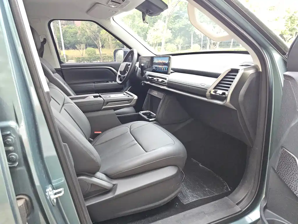 Maxus Interstellar X X 2025 2.5T Luxury