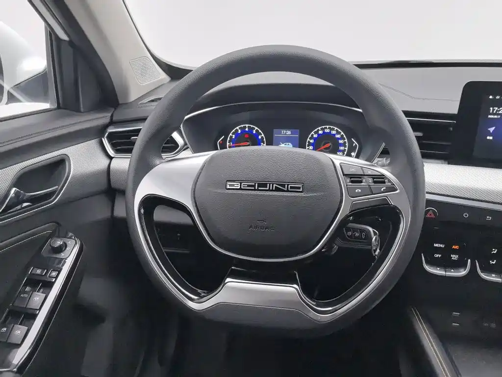 BAIC X3 — миниатюра 11