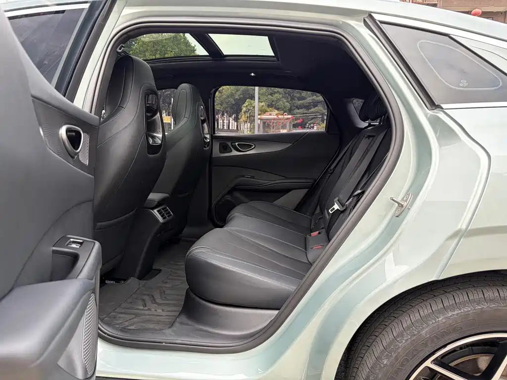 BYD Seal 06 — миниатюра 10