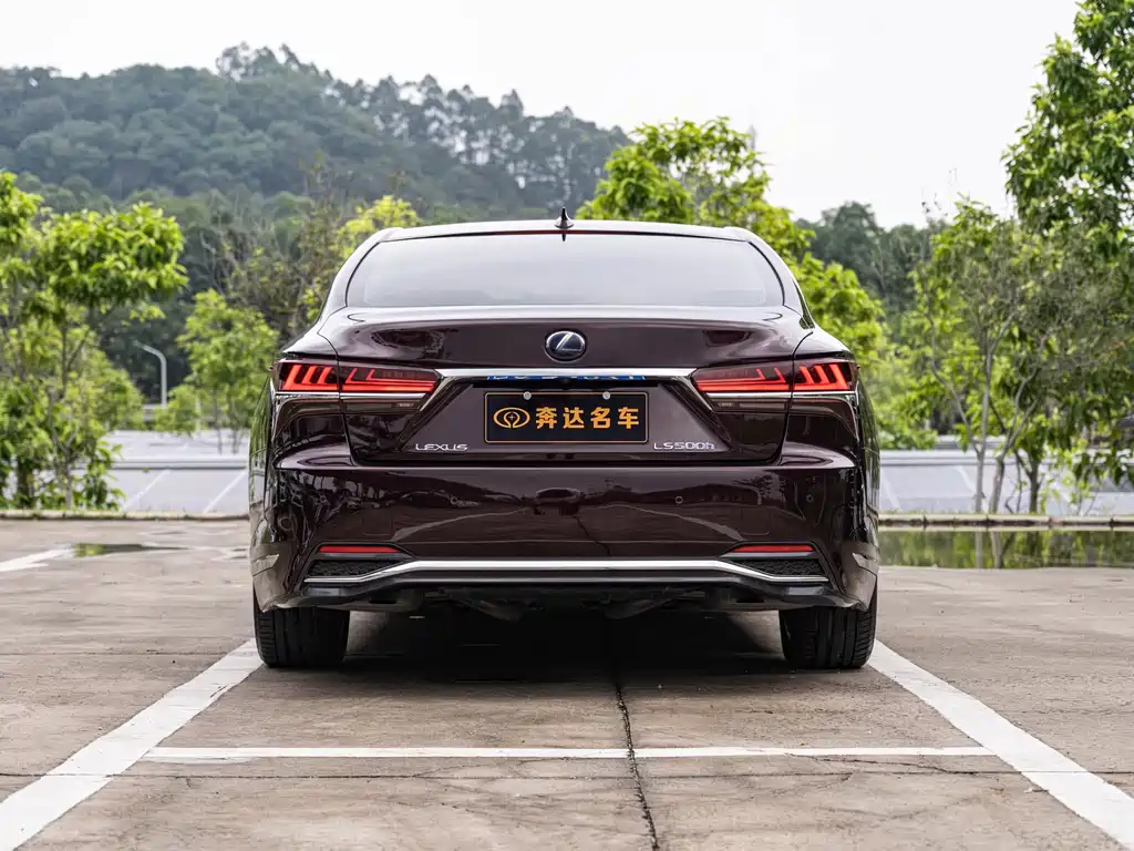 Lexus LS 2020 500h Luxury VI