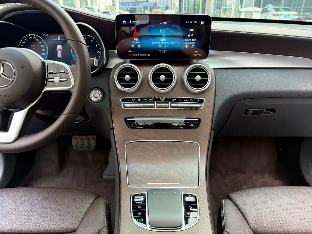 Mercedes-Benz GLC — миниатюра 12