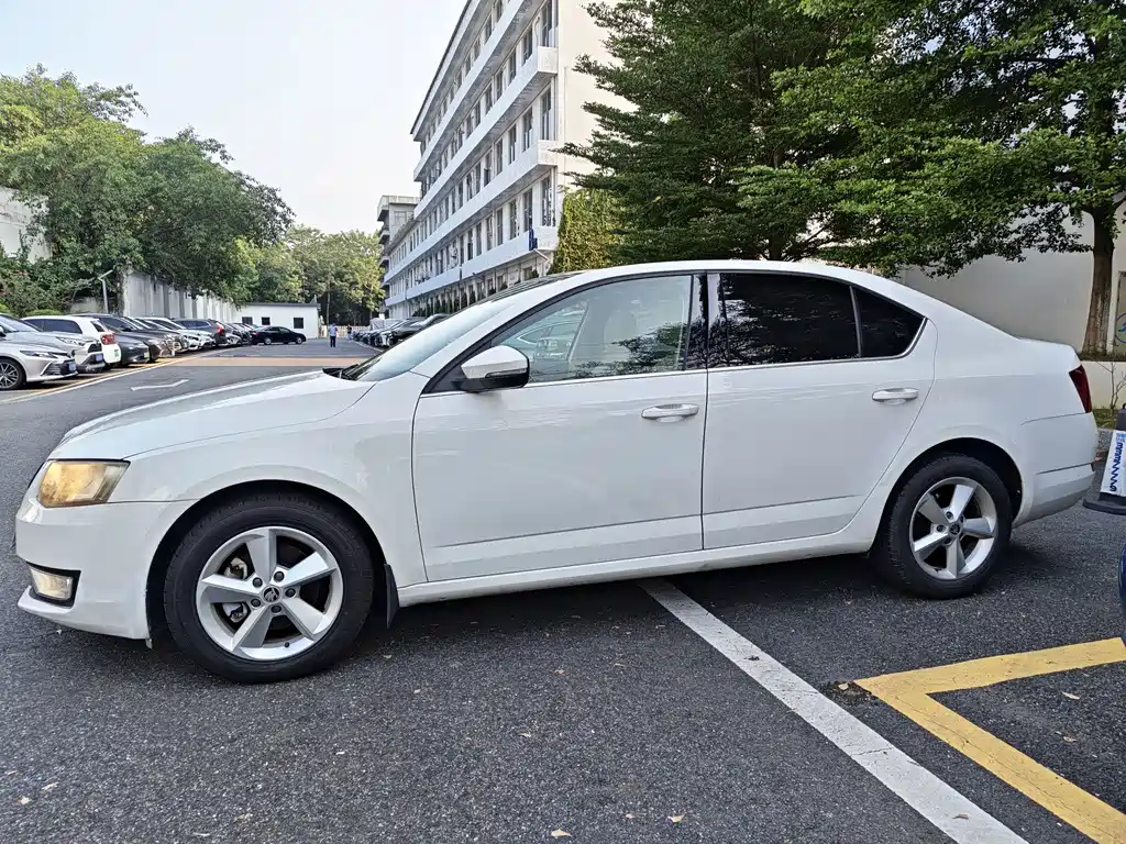 Skoda Octavia — миниатюра 8