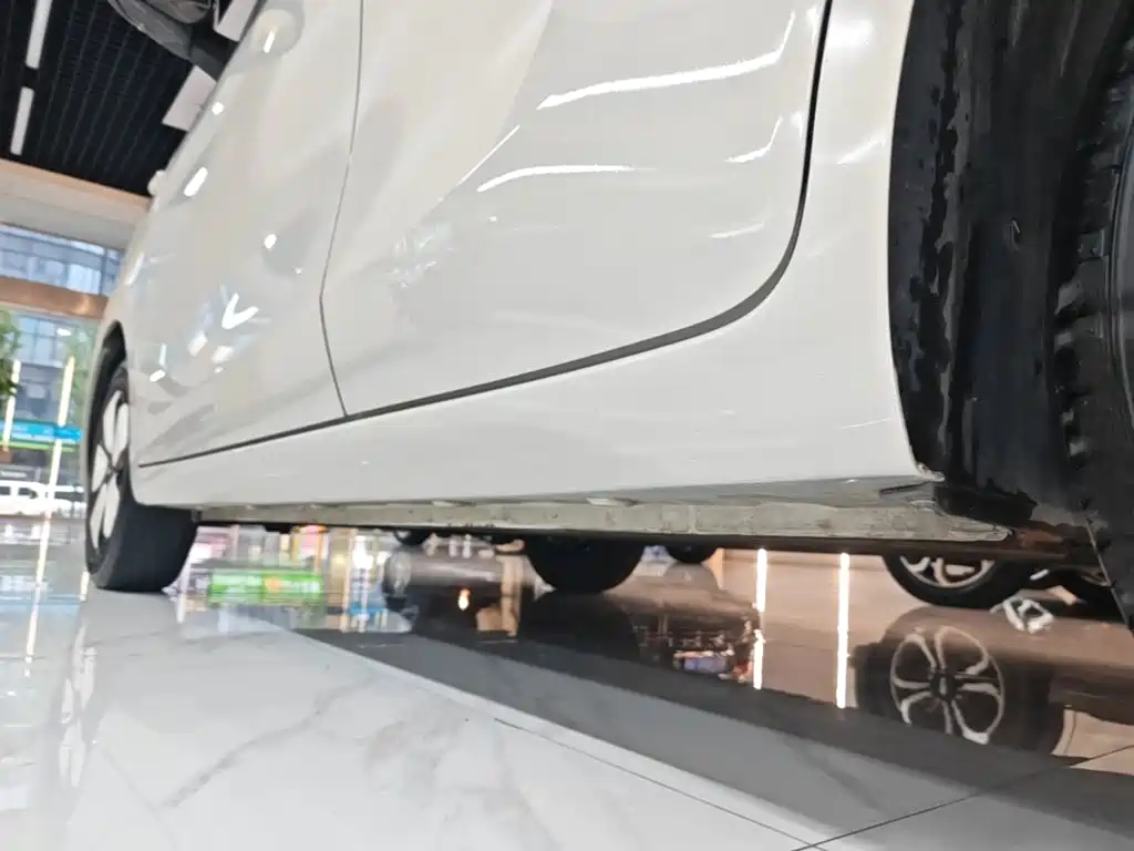Wuling MINIEV — миниатюра 22