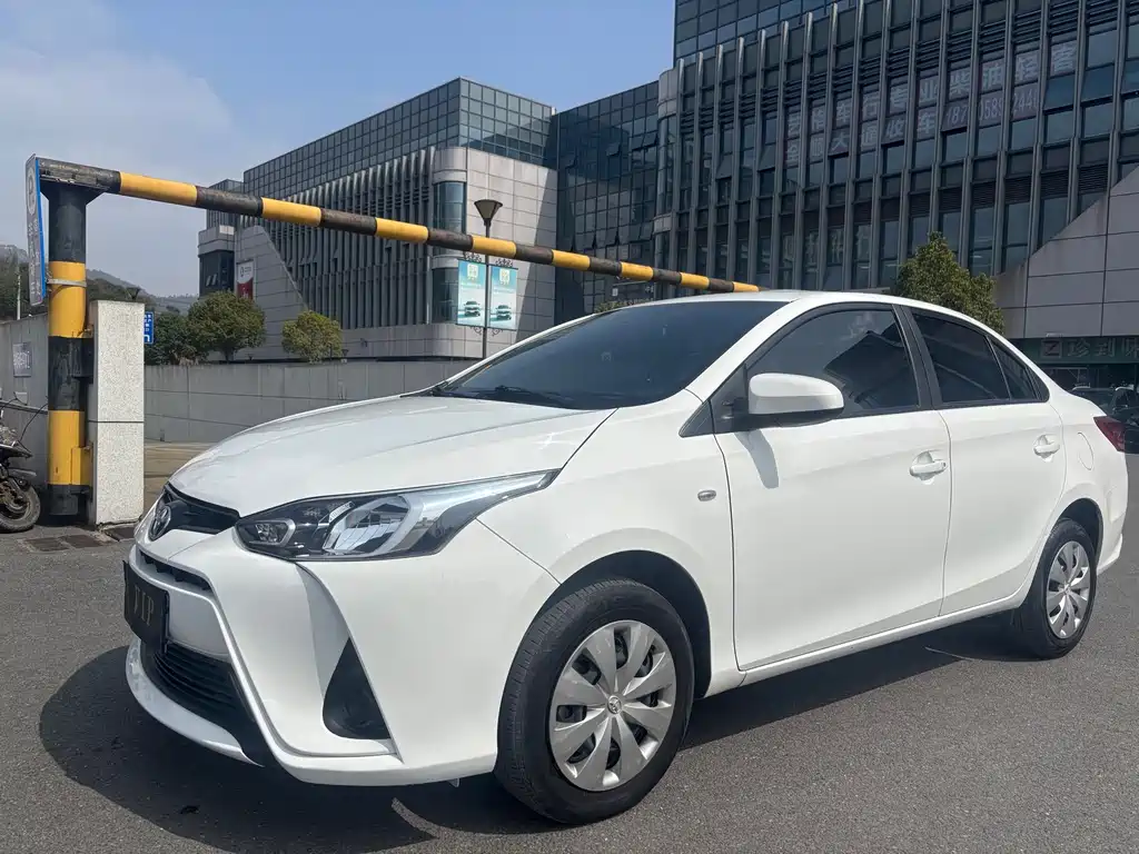 TOYOTA YARIS L TO ENJOY