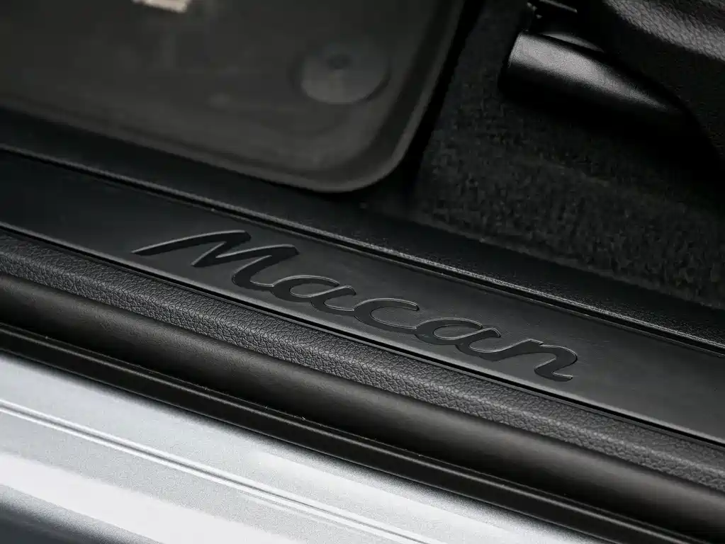 Porsche Macan — миниатюра 8