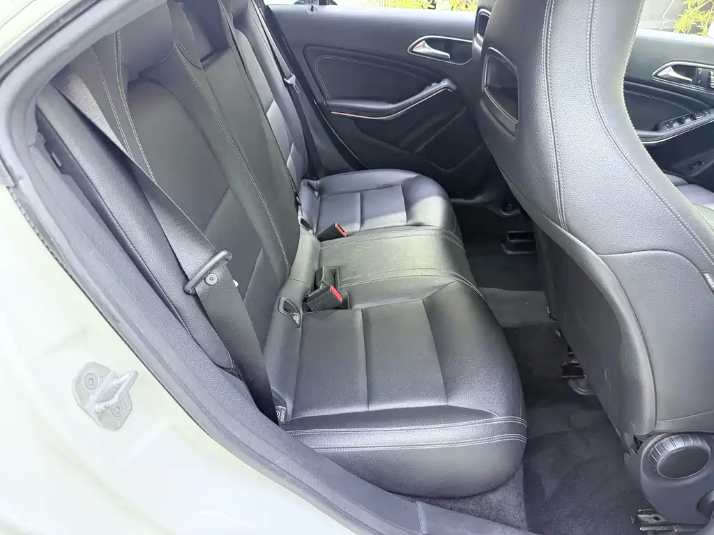 Mercedes-Benz CLA (Import) — миниатюра 10