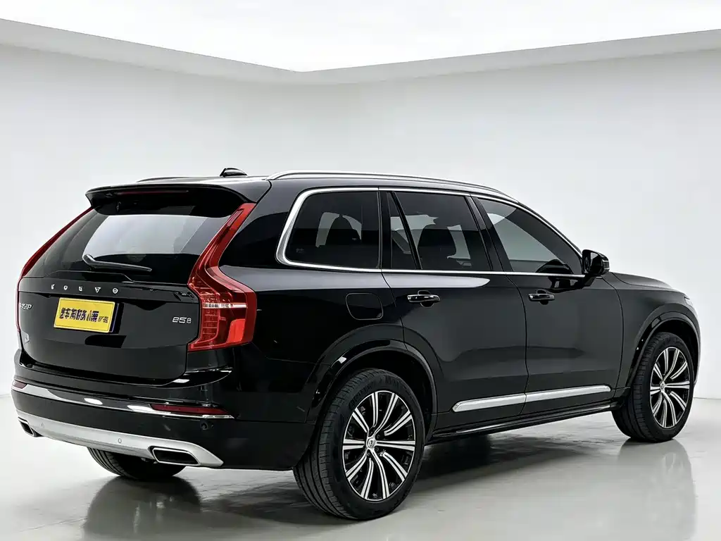 Volvo XC90 — миниатюра 9