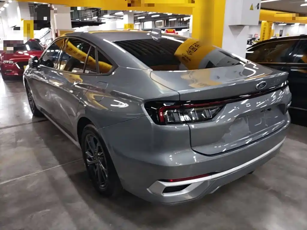 Ford Mondeo 2025 1.5T EcoBoost Luxury